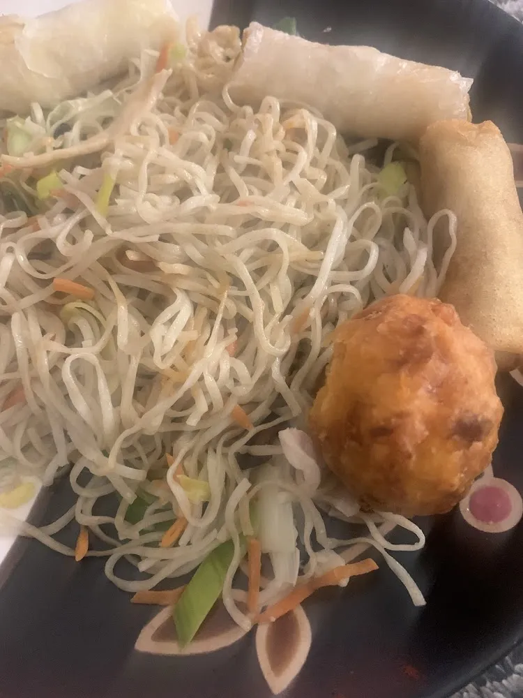 Nouilles Sautées Au Poulet